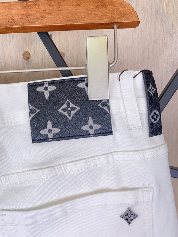 ブランドジーンズ着用イメージ